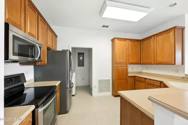 Jacksonville, FL 32256,11251 CAMPFIELD DR #2307