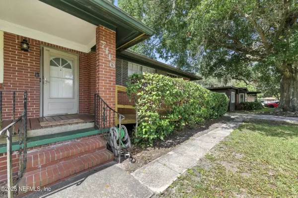 Jacksonville, FL 32221,7446 S SKYE DR