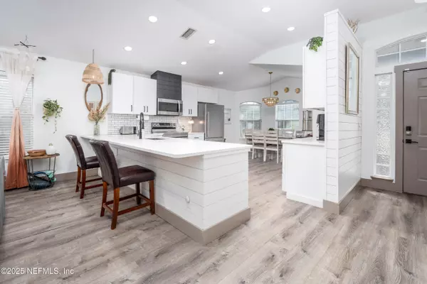 St. Augustine, FL 32092,528 PROSPERITY LAKE DR