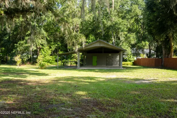 Melrose, FL 32666,523 SE 28TH WAY
