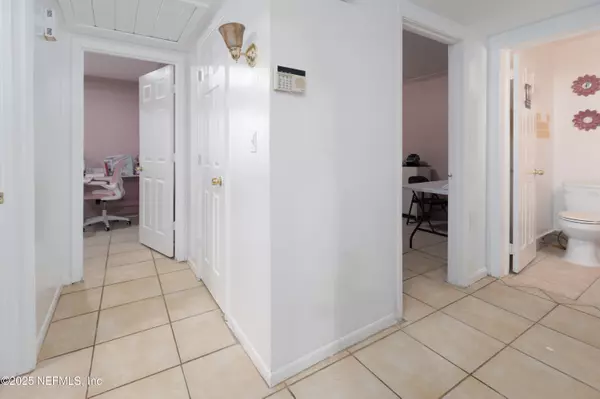 Jacksonville, FL 32210,6215 CLARET DR