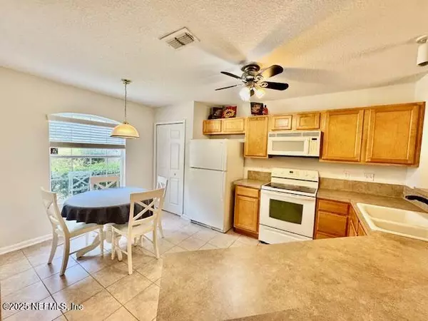 Fleming Island, FL 32003,1810 GREEN SPRINGS CIR #B