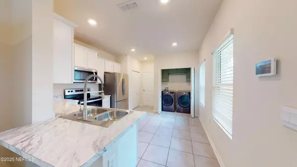 Jacksonville, FL 32256,7623 LEGACY TRL