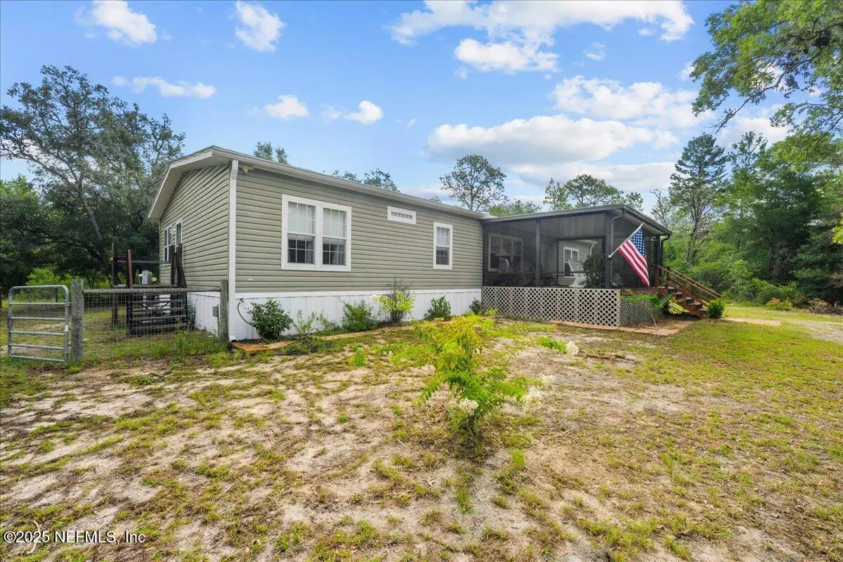 Pomona Park, FL 32181,179 KINGFISH RD