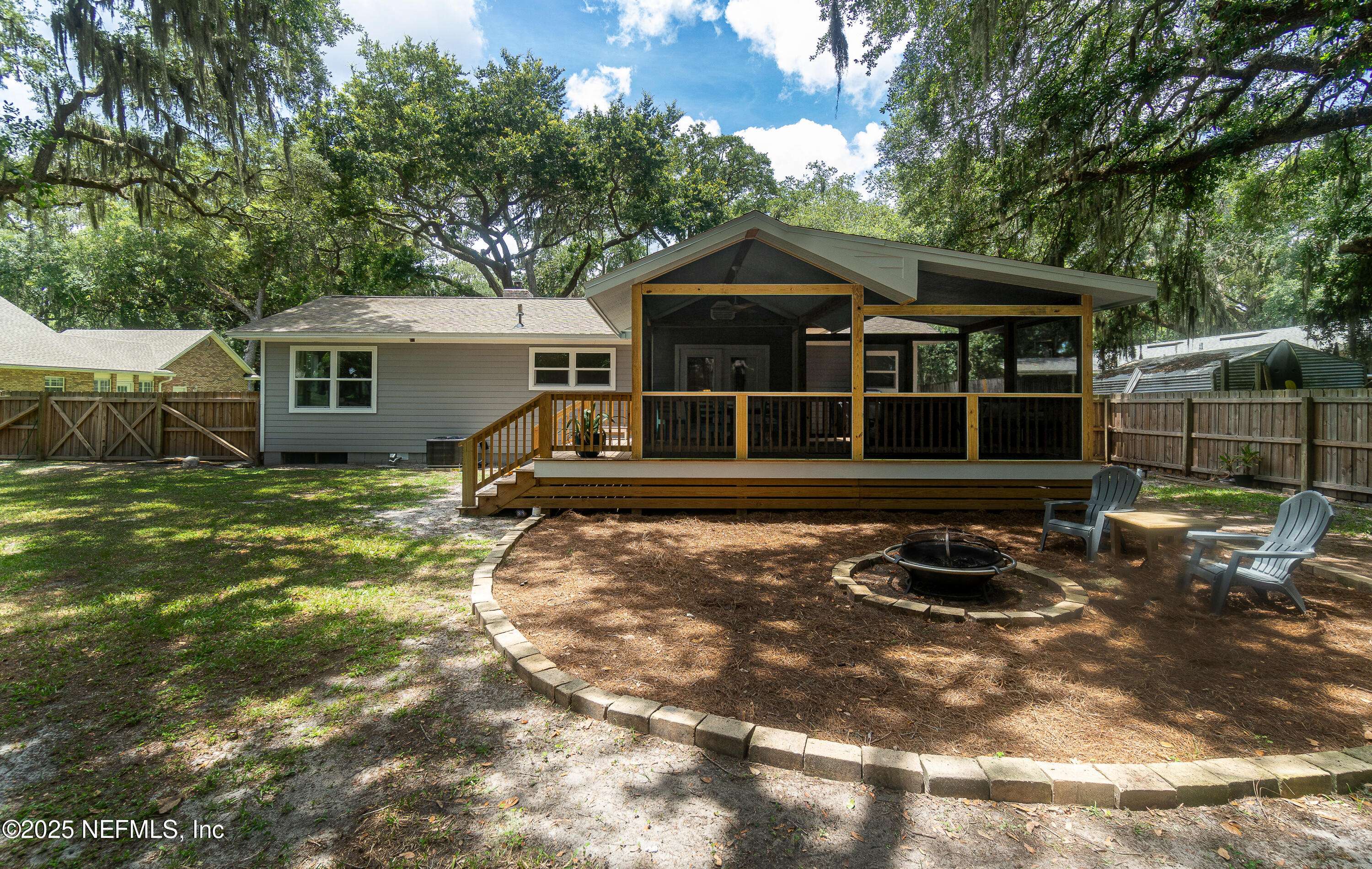 Fernandina Beach, FL 32034,1893 PALM DR
