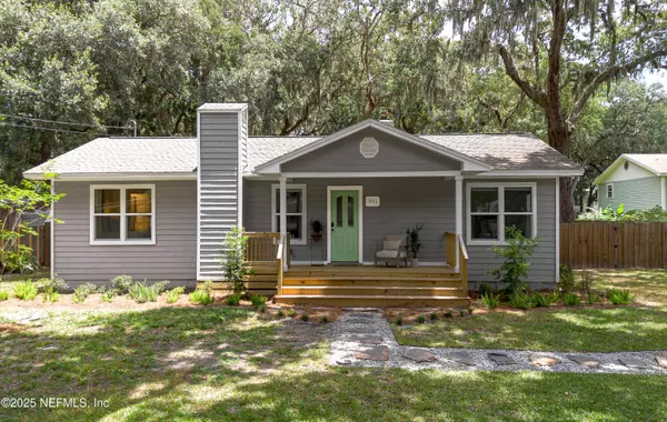 1893 PALM DR, Fernandina Beach, FL 32034