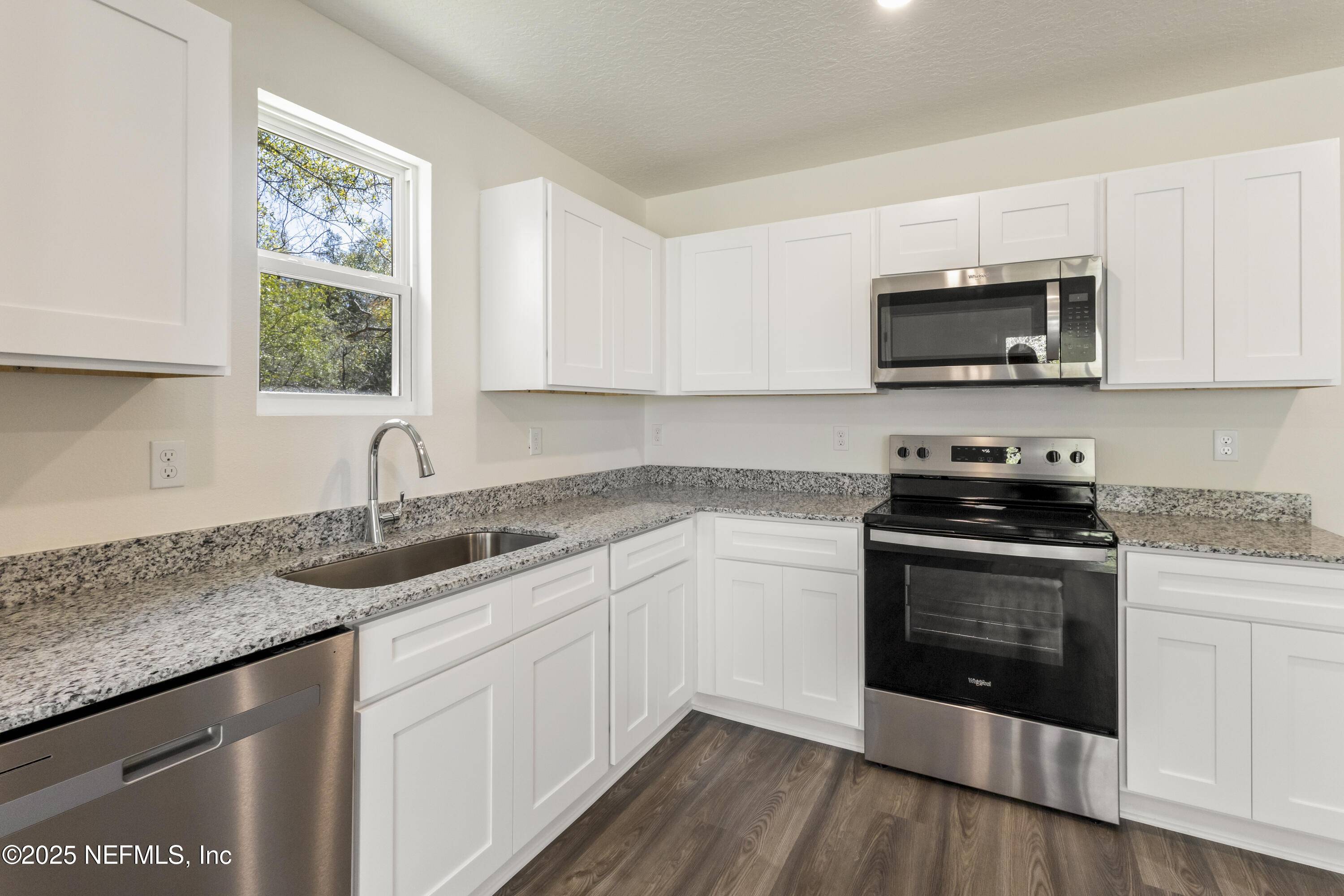 Glen St. Mary, FL 32040,10328 GREYSTONE DR