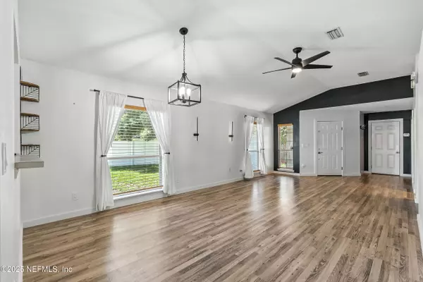 Orange Park, FL 32065,3925 PEBBLE BROOKE CIR