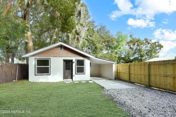 Palatka, FL 32177,2118 GILLIS ST