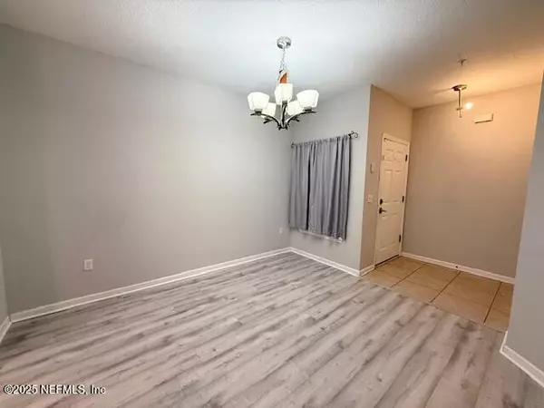 Jacksonville, FL 32256,8235 LOBSTER BAY CT #204