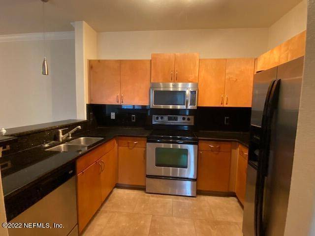 Jacksonville, FL 32216,8290 GATE Pkwy W #1009