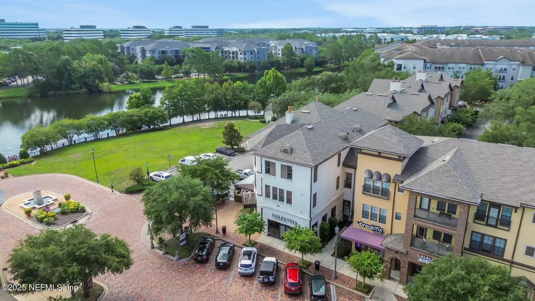 9823 TAPESTRY PARK CIR #102, Jacksonville, FL 32246