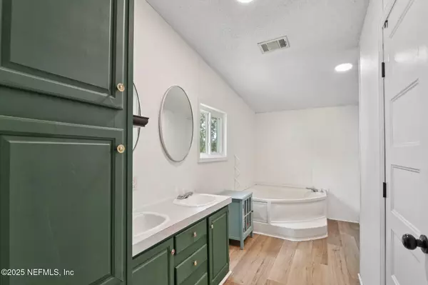 Jacksonville, FL 32222,7217 PAUL HOWARD DR