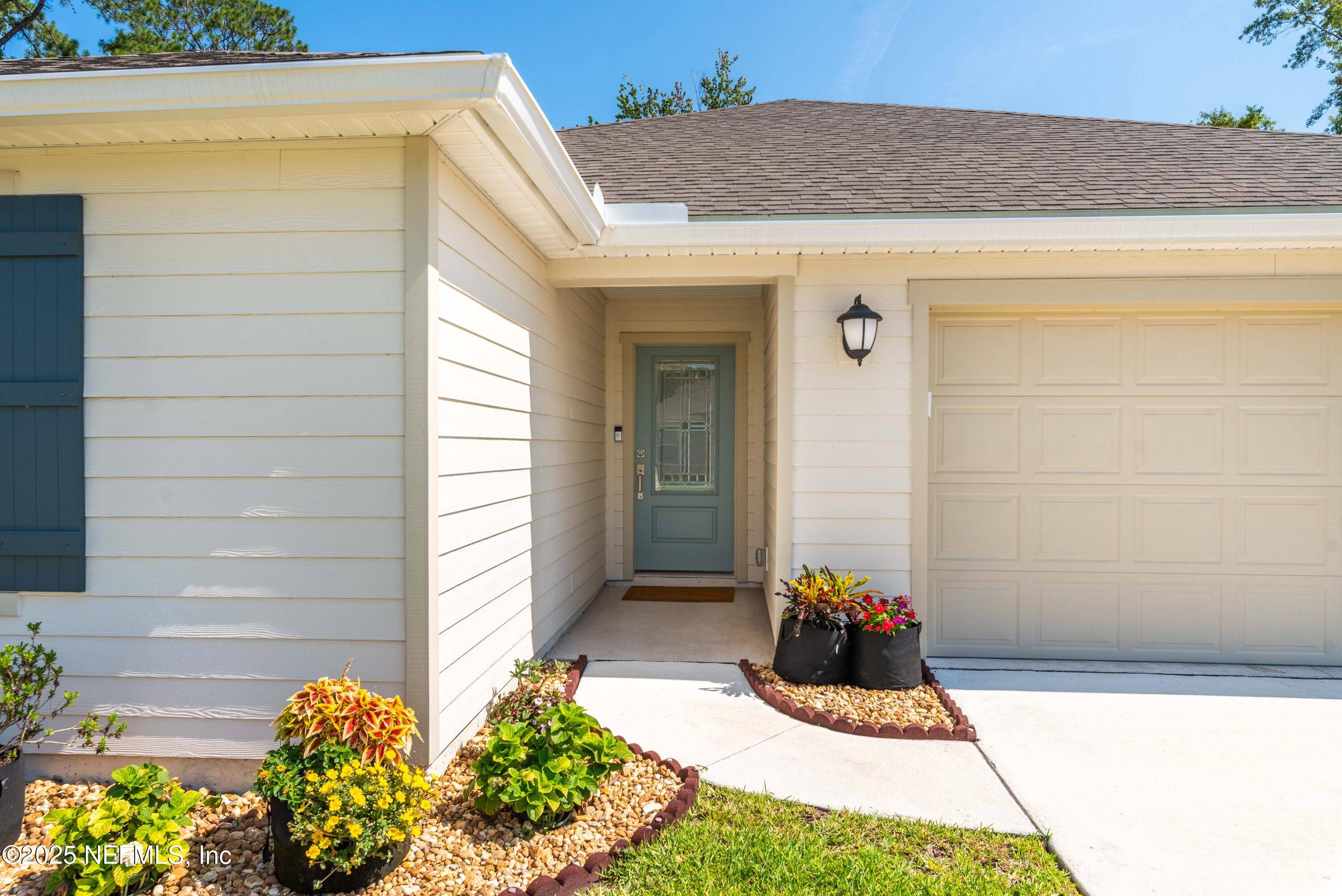 Jacksonville, FL 32218,415 RED DAHLIA LN
