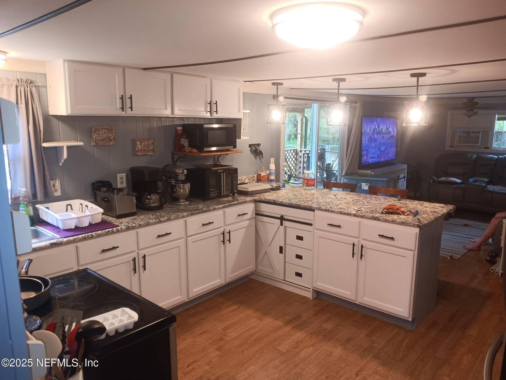 Interlachen, FL 32148,308 MILTON AVE