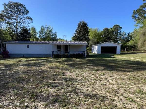 205 LAKEVIEW CT, Interlachen, FL 32148