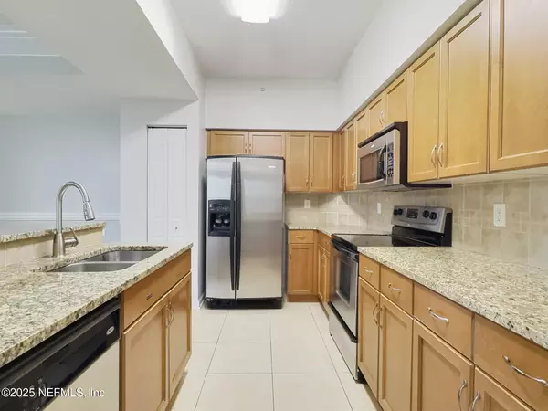 Jacksonville, FL 32246,10435 MIDTOWN Pkwy #462