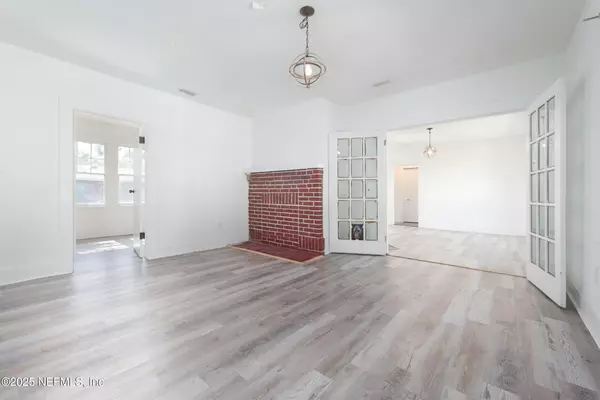 Jacksonville, FL 32206,502 W 18TH ST