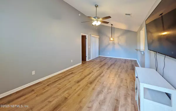 Jacksonville, FL 32246,2511 WHISPERING WOODS BLVD #4