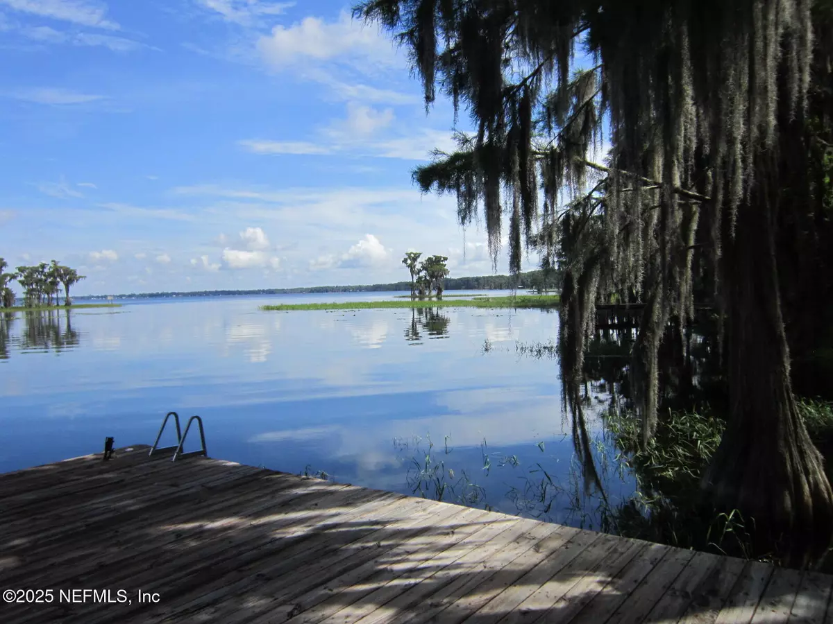 Melrose, FL 32666,6324 DOGWOOD LN