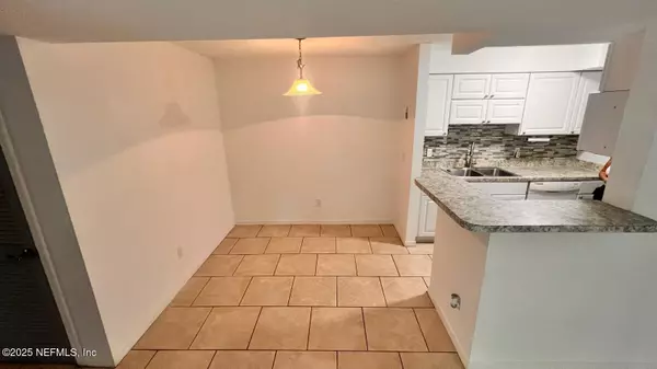 Jacksonville, FL 32256,10200 BELLE RIVE BLVD #227