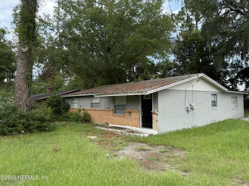 6531 RESTLAWN DR, Jacksonville, FL 32208