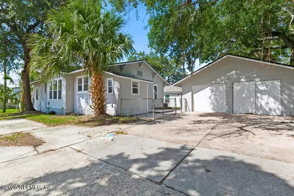 Jacksonville, FL 32208,803 ESCAMBIA ST