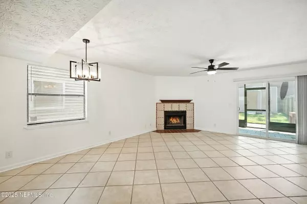 Atlantic Beach, FL 32233,1915 MAIN ST