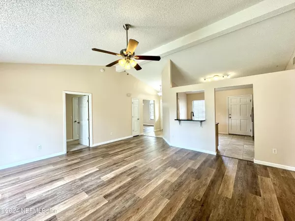 Jacksonville, FL 32225,1136 DORWINION DR