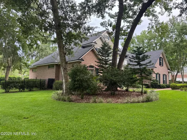 Jacksonville, FL 32217,1970 CAMELLIA OAKS LN