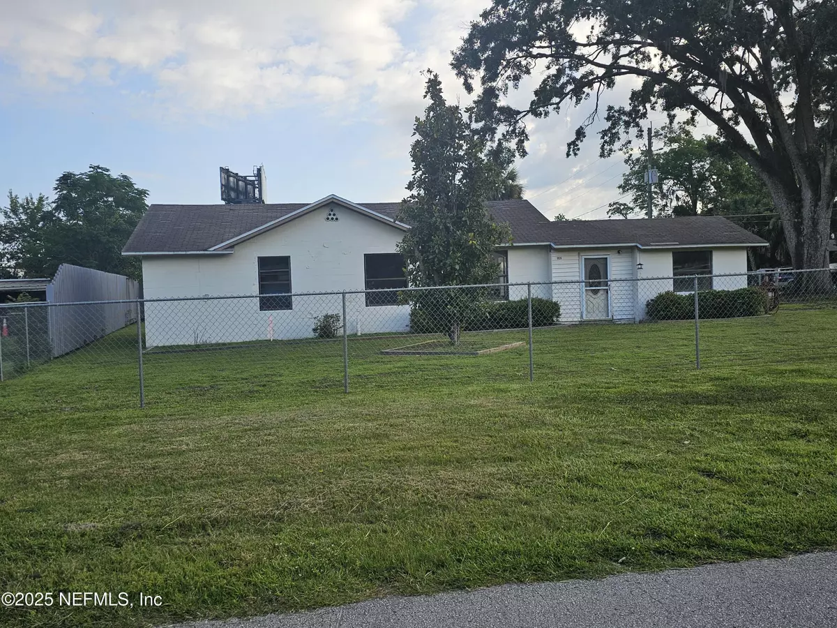 Jacksonville, FL 32216,1826 W BURKHOLDER CIR