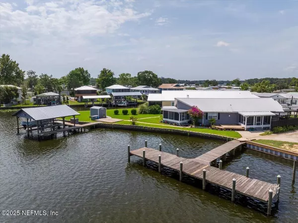 164 MOONLITE DR, Welaka, FL 32193