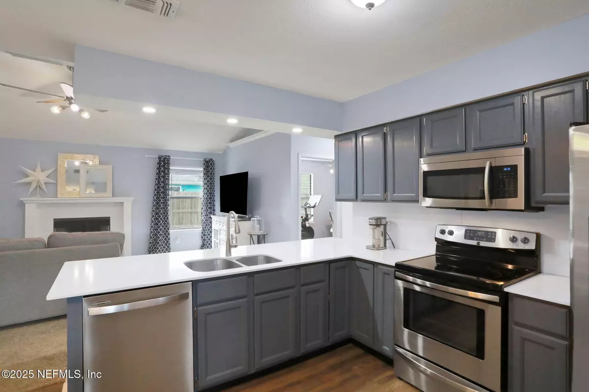 Jacksonville, FL 32244,7961 EVENING FLOWER LN