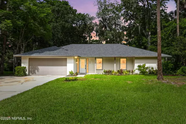 Ponte Vedra Beach, FL 32082,627 PALMERA DR E