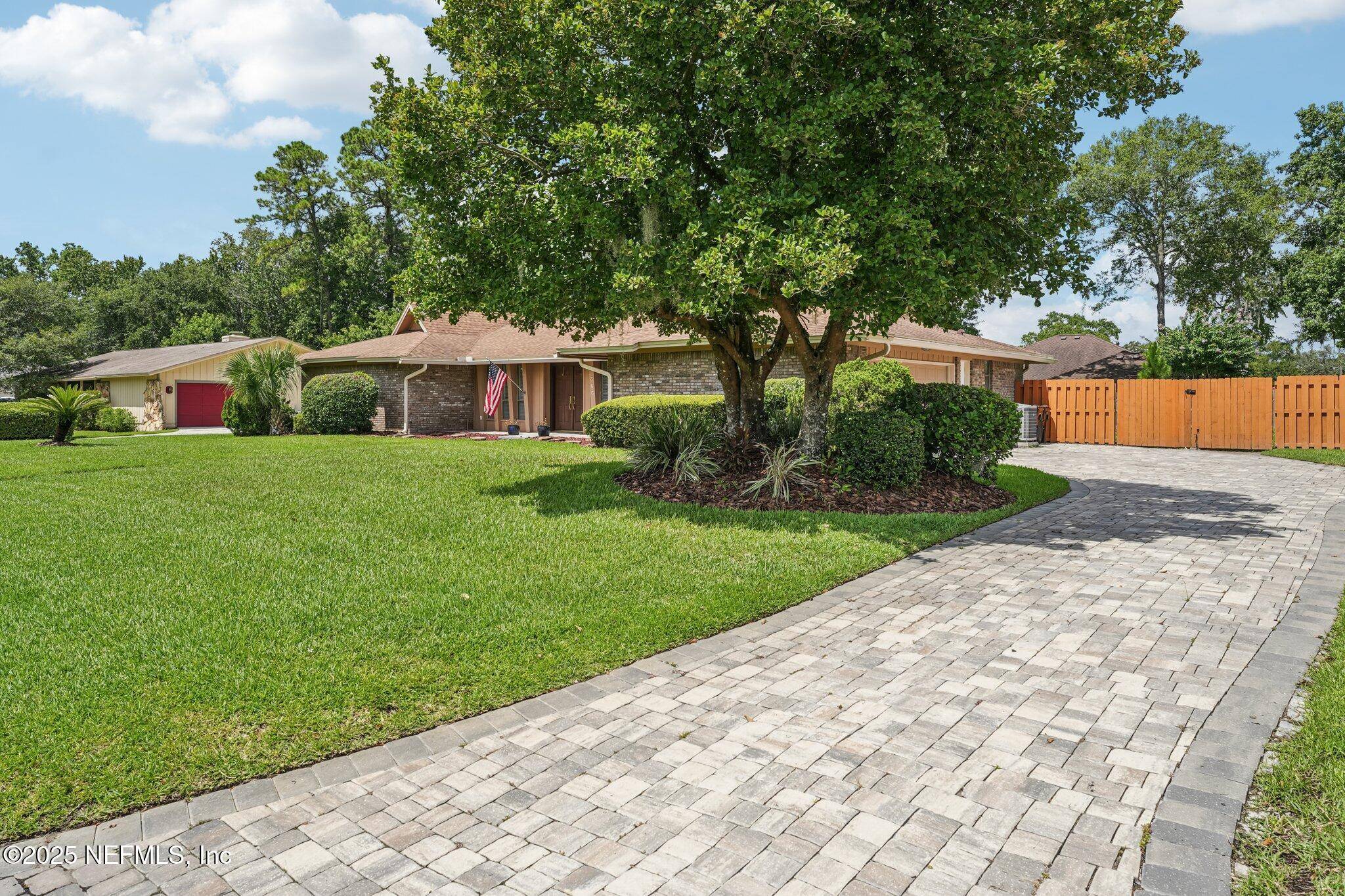 Orange Park, FL 32073,366 PERTHSHIRE DR