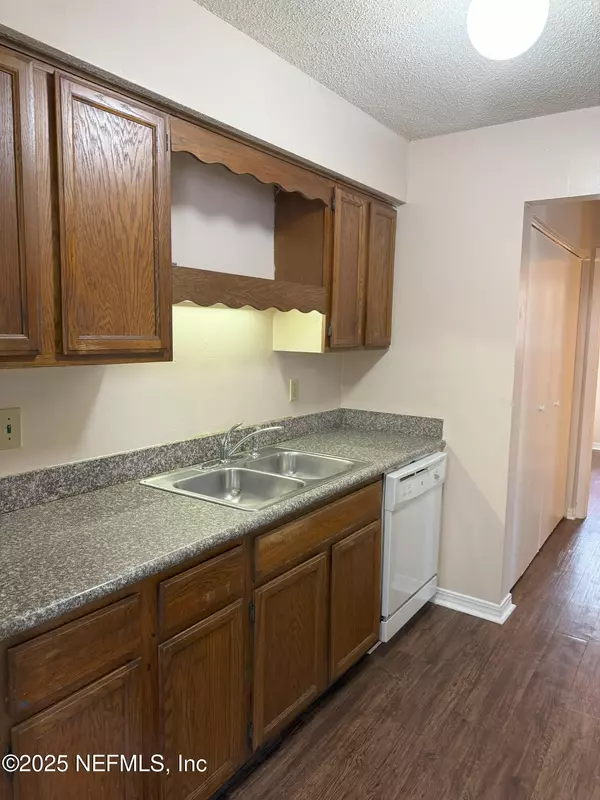 Orange Park, FL 32073,460 CRABAPPLE CT #1B