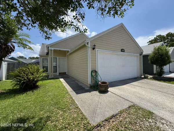 4078 LAURELWOOD DR, Jacksonville, FL 32257