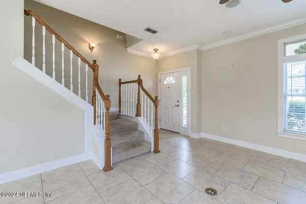 Jacksonville Beach, FL 32250,1093 7TH ST S