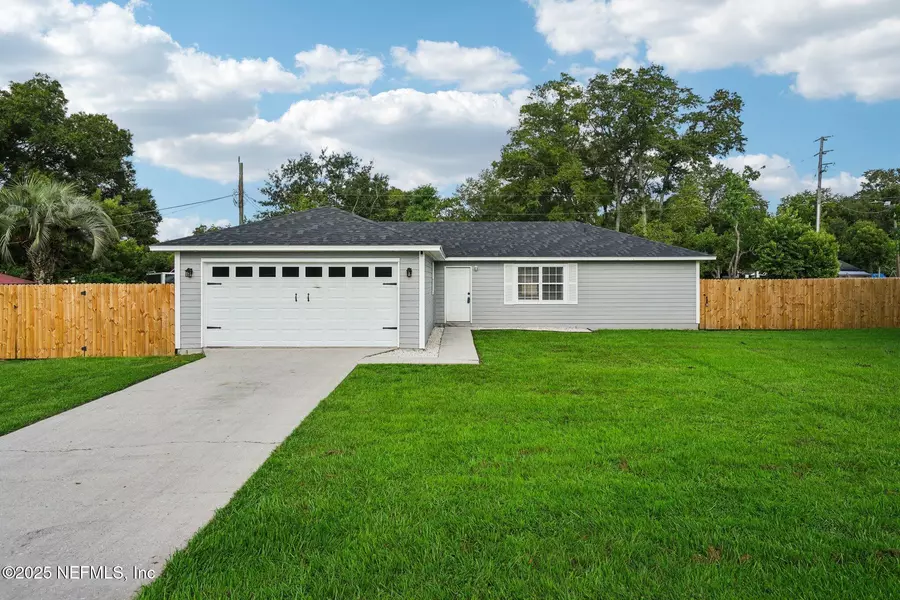 504 JOAN ST, Macclenny, FL 32063