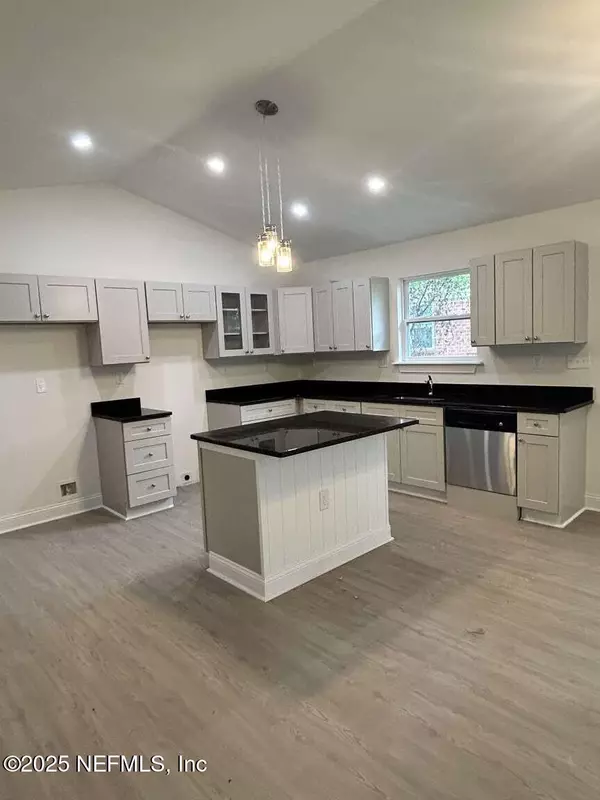 Jacksonville, FL 32208,8722 7TH AVE