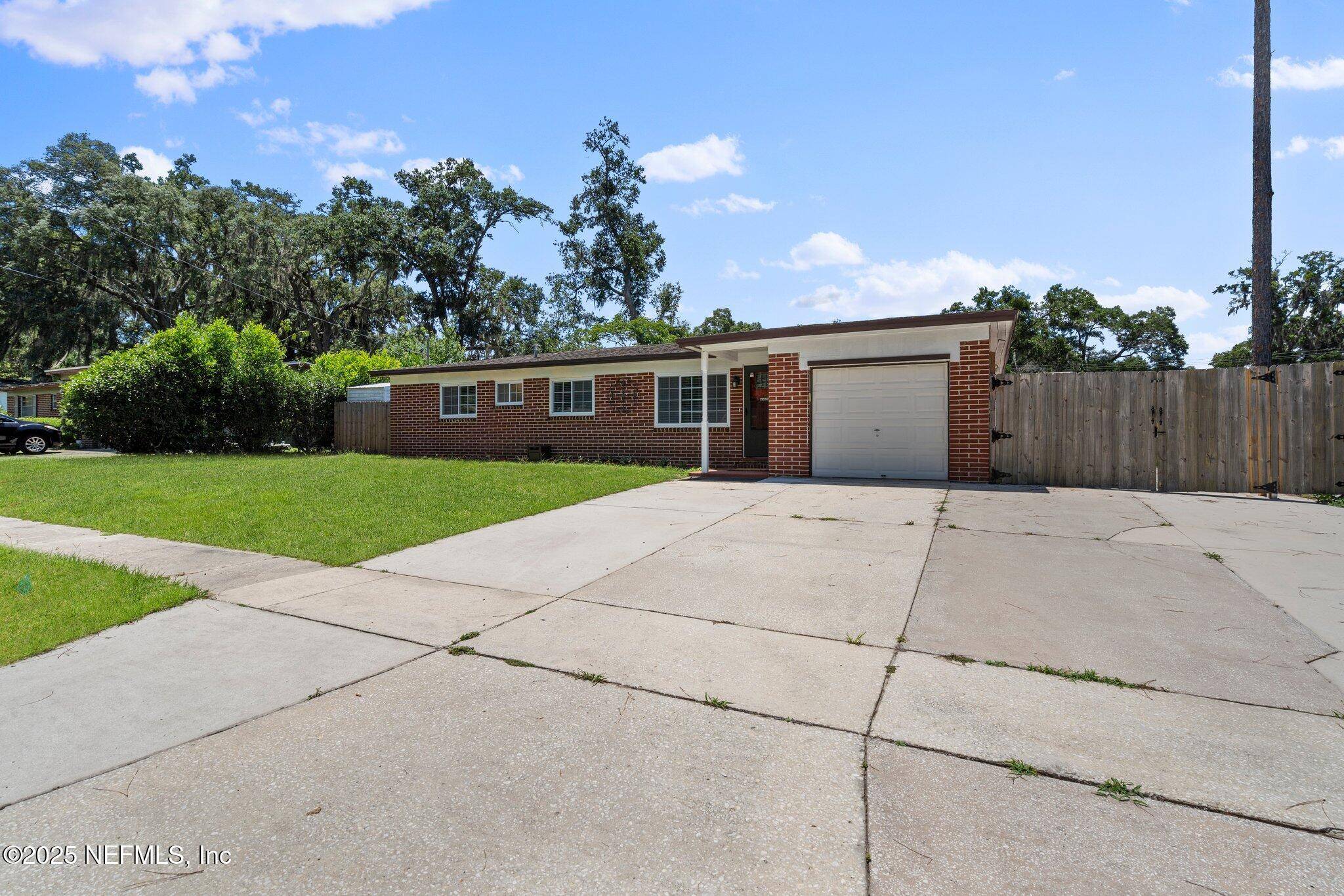 Orange Park, FL 32073,374 ARIES DR