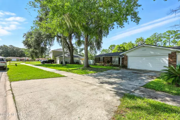 Jacksonville, FL 32223,11599 LAKE RIDE DR
