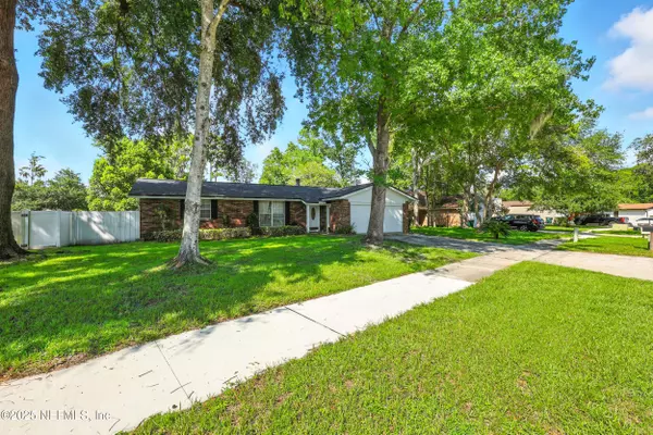Jacksonville, FL 32223,11599 LAKE RIDE DR