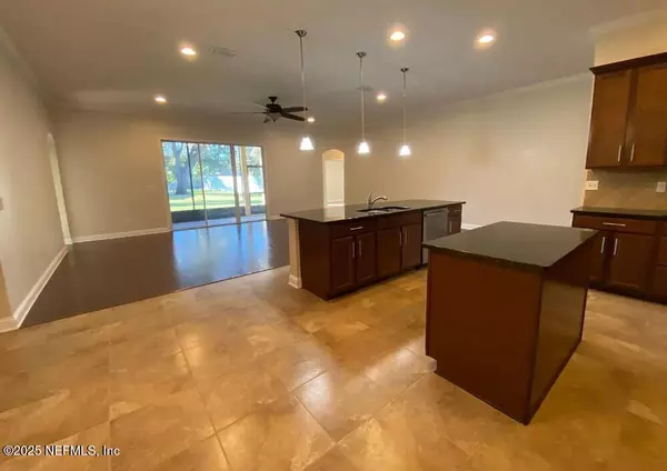 Jacksonville, FL 32223,11790 JAYLIN CT