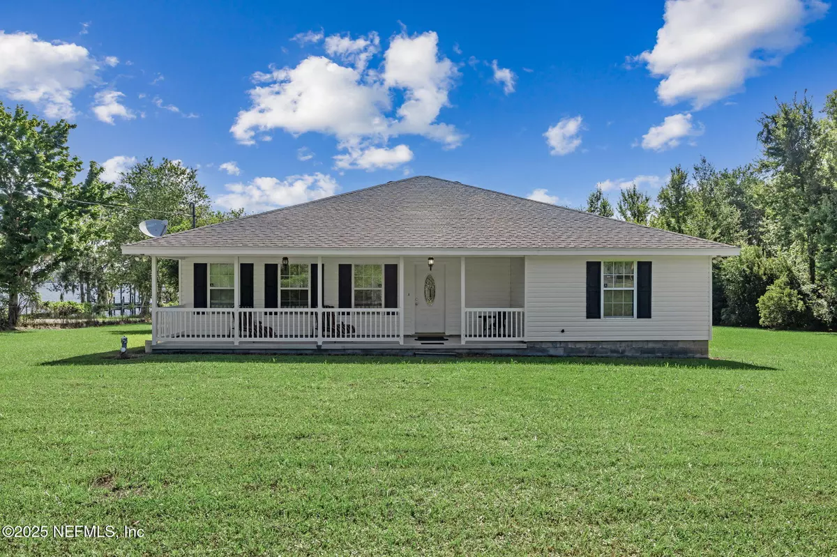 Florahome, FL 32140,212 LAKE DR