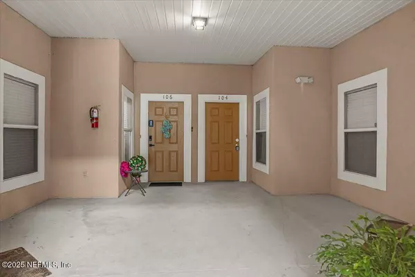 Jacksonville, FL 32210,1465 MANOTAK POINT DR #104