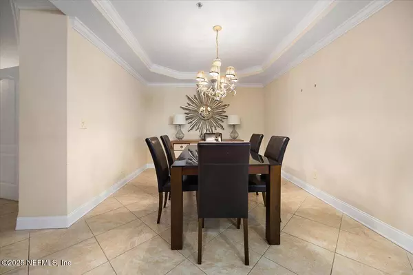 Jacksonville Beach, FL 32250,917 1ST ST N #901