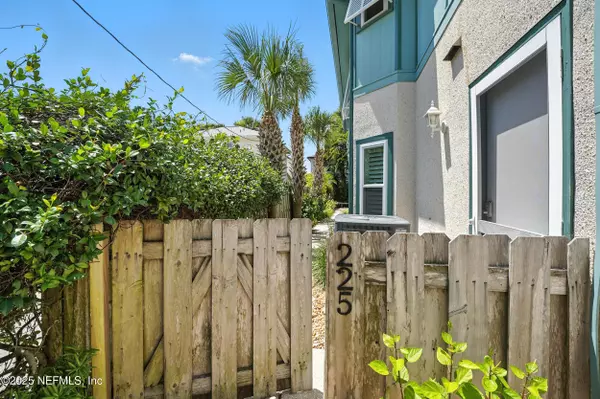 Neptune Beach, FL 32266,225 SOUTH ST