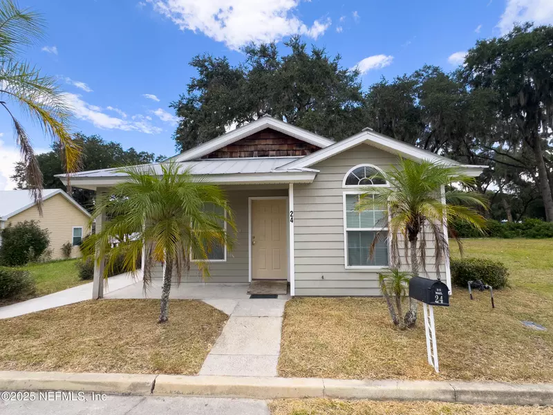 100 ASHTON CIR #24, Welaka, FL 32193