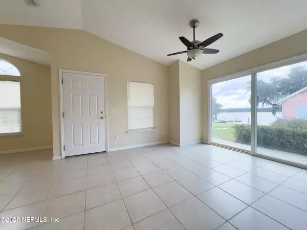 Welaka, FL 32193,100 ASHTON CIR #24